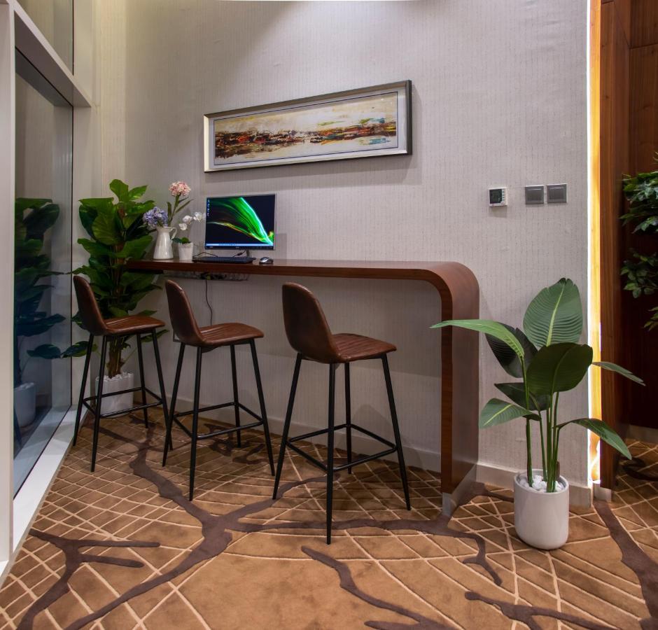 Viola Hotel Apartments Sharjah Luaran gambar